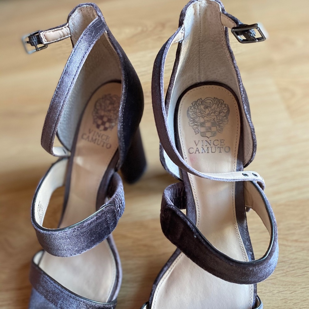 Vince Camino 8.5 open toe ankle strap heels - Picture 6 of 7